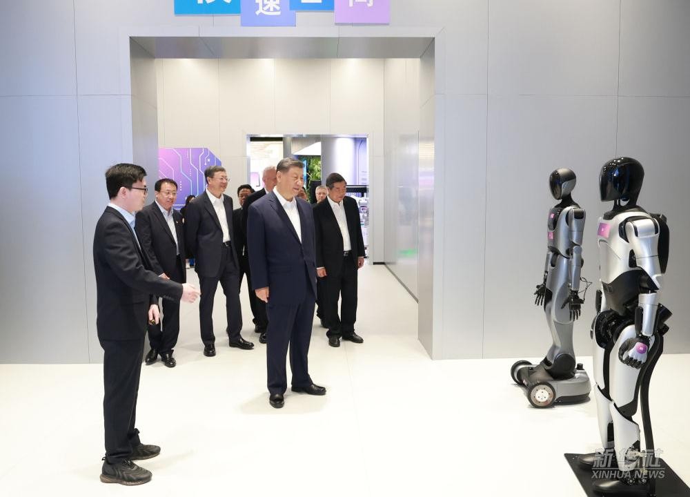 习近平总书记到上海调研，明升ms官网代表具身智能行业汇报进展
